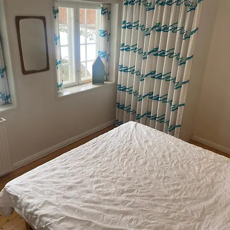 In Family-owned, Historic Manor Апартаменты