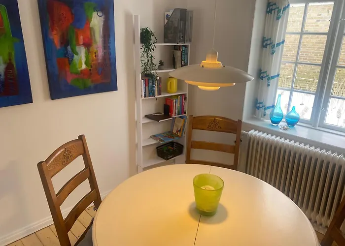 Apartamento In Historic Manor By The Limfjord