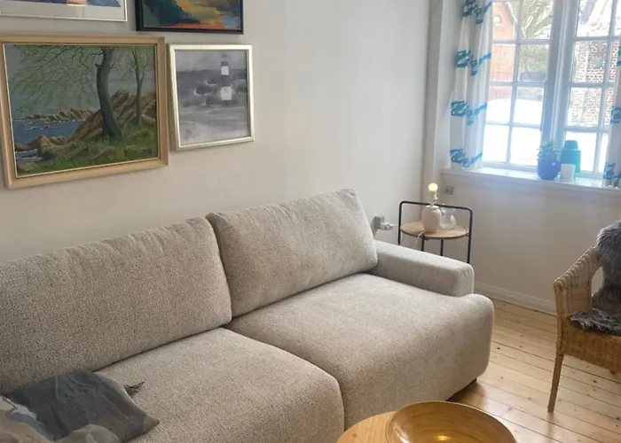 Апартаменты In Family-owned, Historic Manor Thyholm