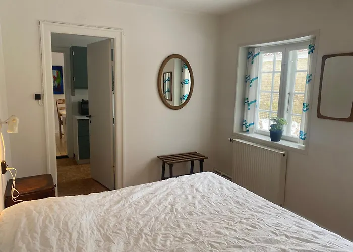 In Family-owned, Historic Manor Апартаменты