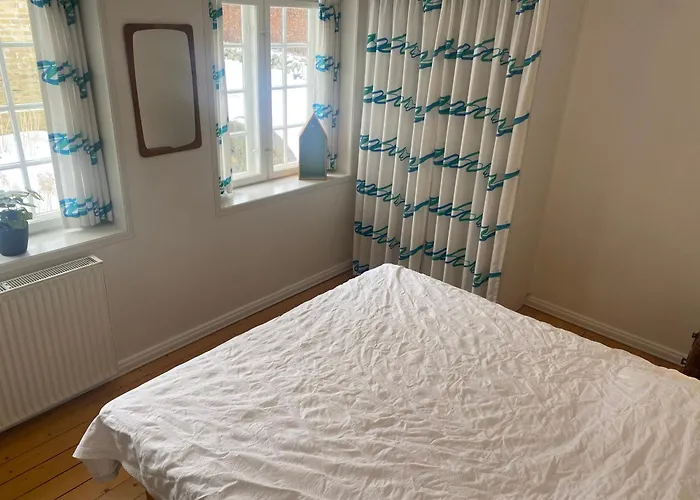 In Family-owned, Historic Manor Апартаменты