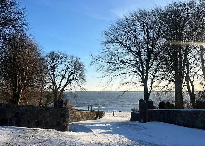 Apartamento In Historic Manor By The Limfjord Thyholm