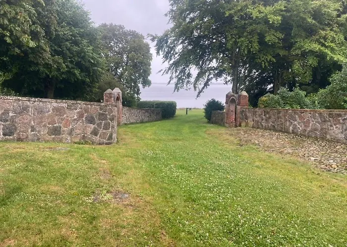 Apartamento In Historic Manor By The Limfjord